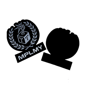 Etiquette personnalisée découpée au laser avec doublure en papier noir pour le support et la forme du tissu dans la fabrication d'étiquettes tissées - Product Image 4