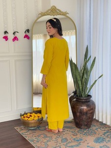 Ensemble Kurti tendance pour femme, brodé, infroissable, séchage rapide, réversible, avec bas et dupatta – NEETA CREATION – Tenue ethnique moderne - Product Image 4