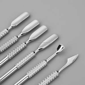 Kit professionnel de repousse-cuticules double embout en acier inoxydable réutilisable, personnalisable OEM, outil de manucure argenté pour le nettoyage des ongles - Product Image 2