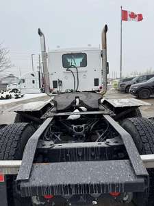 Camion benne SINOTUK HOWO d'occasion 2012-2017, 6x4, cabine simple, moteur diesel 10 cylindres, caméra arrière 360°, écran tactile - Product Image 3