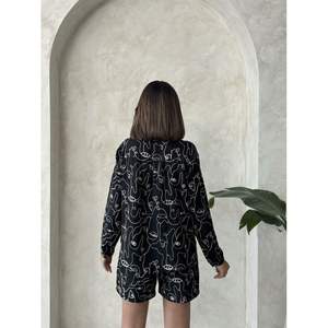 กางเกงขาสั้นปักลายขายส่งสำหรับผู้หญิง - Product Image 1