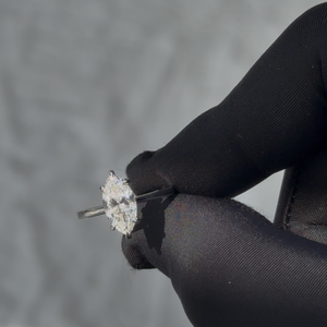 แหวนหมั้นเพชรเม็ดเดี่ยว 1.5 กะรัต ทอง 14K |   เพชรแล็บที่เป็นมิตรต่อสิ่งแวดล้อม |   สี E ความสะอาดระดับ VVS |   ได้รับการรับรองจาก IGI สำหรับผู้หญิง ขัดเงาอย่างดี - Product Image 1