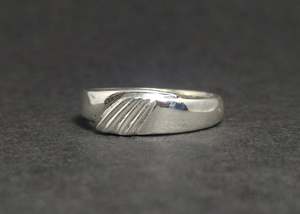 El mejor anillo de banda de plata hecho a mano de moda, joyería de banda de plata al por mayor a precios de fábrica, los últimos anillos de banda de plata de diseñador - Product Image 4