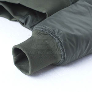 Chaqueta Bomber Moderna con Diseño Inspirado en la Moda, Tejido Suave al Tacto para Uso Casual en Todas las Temporadas - Product Image 5