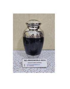 Urna Funeraria de Latón Elegante para Adultos, para Cenizas Humanas, Completamente Grabada, Acabado de Alta Calidad, a Prueba de Fugas, Capacidad de 220 Pulgadas Cúbicas, Diseño Moderno - Product Image 3