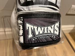El más vendido de alta calidad, hecho a medida, diseño OEM, guantes de boxeo gemelos profesionales de cuero Real, guantes de boxeo, guantes de combate de boxeo, 2017 - Product Image 2