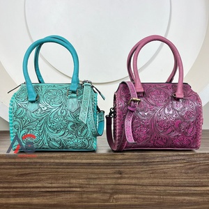 2025 moda personalizada portátil Floral mano Tooled cuero Speedy Bag al aire libre cuero de vaca genuino bolsas de viaje para Unisex - Product Image 1