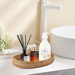 Bandeja ovalada de ratán tejida a mano con asas Plato decorativo de mimbre natural para el hogar y la cocina - Product Image 1