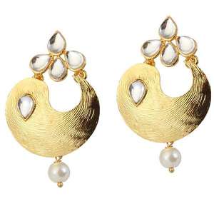 Kriaa Kundan Pearl Drop Pendientes colgantes 1305015 Chapado en oro Joyería fina - Product Image 1