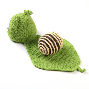 Costume d'escargot tricoté à la main en promotion pour séances photo de bébés, nouveau-nés et nourrissons - Product Image 4