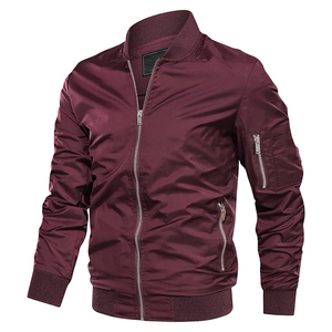 Chaqueta de deportes al aire libre para hombres, chaqueta al aire libre a precio de fábrica al por mayor, chaquetas personalizadas OEM con muchos bolsillos - Product Image 2