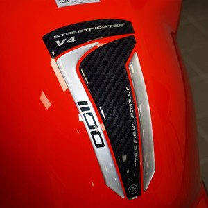 Adesivo Protettivo 3D Personalizzato per Serbatoio Ducati Streetfighter V4 2020-2024, Logo per Moto - Product Image 1