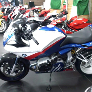 BM R1100 S Sport 1085cc – Moto sportive en gros disponible pour carburant essence/électrique – Scooter de qualité - Product Image 2