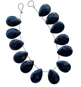 2025 cuentas facetadas en forma de pera de ónix negro Natural de moda piedra preciosa azul para fabricantes de joyas y artesanos para manualidades - Product Image 1