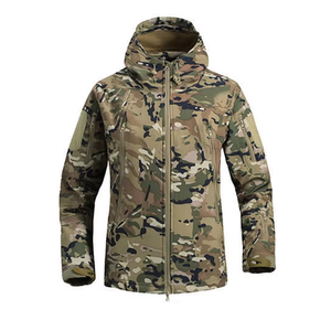 Chaqueta Softshell con Capucha para Hombre, Diseño Urbano Moderno, Resistente al Viento y al Agua, Chaqueta de Moda para Viajeros - Product Image 2