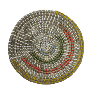 Vietnam fait à la main Seagrass Plate Basket Wall Hanging Decor - Rustic Eco-Friendly Seagrass Plate avec bambou rotin Accent - Product Image 2