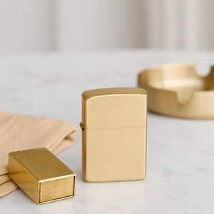 Meilleur vendeur Briquet à cigarettes en laiton Luxe Fait main Moderne Logo personnalisé Briquet à cigares Qualité supérieure Cadeaux d'affaires Rechargeable - Product Image 1