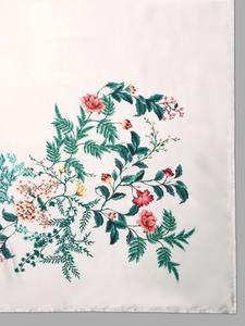 Tissu d'écharpe en satin imprimé personnalisé de qualité supérieure avec étiquetage privé pour la publicité, les événements d'entreprise et les cadeaux - Product Image 6