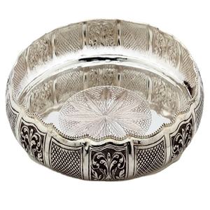 Bols à date de service modernes pour ustensiles de cuisine maison hôtel Restaurant Fruits secs bol de service en métal argenté fait à la main bols de forme ronde - Product Image 1