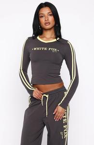 Ensemble de survêtement pour femmes à col en V et capuche, 2 pièces, hiver, uni, brodé, hauts longs, couleurs personnalisées - Product Image 2