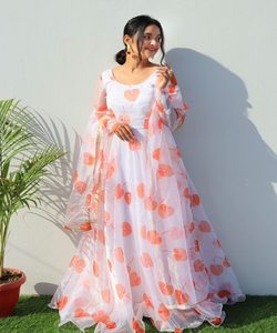 Diseñador Georgette bordado secuencia trabajo Salwar kameez traje de fiesta precio al por mayor Ropa Étnica - Product Image 2