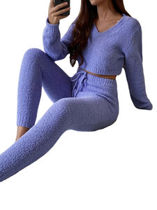 Conjunto de Suéter de Alta Calidad para Mujer, Conjunto de 2 Piezas de Moda Invernal con Top Corto de Manga Larga y Leggings de Tela Teddy de Alta Calidad 2026 - Product Image 4