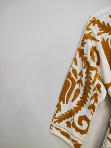 Kimono long brodé à la main Suzani, veste en coton doré pour femme, manteau chaud d'hiver, vêtement ethnique bohème, cadeau pour elle - Product Image 3