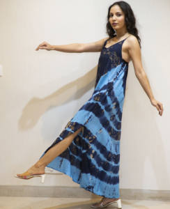 Chic et confortable rayonne Tie Dye longue robe Maxi pour les femmes longue robe spaghetti pour élégant, confortable, respirant pour l'été - Product Image 2