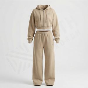 Ensemble de survêtement d'hiver deux pièces de qualité supérieure avec logo personnalisé, pantalon de jogging à jambes larges et sweat à capuche court pour femme - Product Image 1