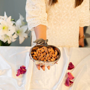 Corbeille de fruits en forme de pomme en acier inoxydable de pièce maîtresse en fer chic moderne avec accessoire de table élégant de stockage à dessus ouvert - Product Image 1