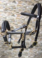Joya Modelo 071: Arnés de cuero acolchado con correas de algodón cómodas para caballo, en negro y marrón, con banda acolchada para la nariz, frente y frenteal.