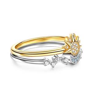 แหวนหมั้นเงินแท้ลายพระอาทิตย์และพระจันทร์ Jeulia Celestial Sun and Moon - Product Image 2