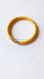 Pulseras de tubo curvo con acentos dorados para mujer, brazaletes de cuentas de bambú acrílicos delgados individuales, brazaletes de moda de más colores - Product Image 6