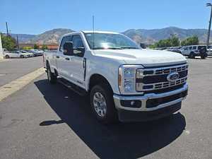 Valeur exceptionnelle 2024 F o r d F-250 Super Duty XLT - Product Image 2