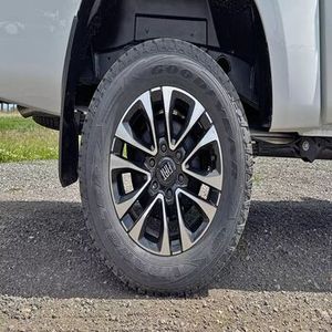 รถกระบะดีเซล4x4ใหม่เครื่องยนต์2.2L รถออฟโรดสำหรับงานหนัก - Product Image 3