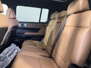 Hyunda-i Santa Fe Hybrid Limited AWD d'occasion en parfait état - Product Image 3