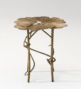 Mesa de latón de estilo tradicional, perfecta para habitaciones de estilo clásico con detalles artísticos para mayor sofisticación. - Product Image 6