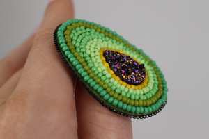 Broches perlées Broche design faite à la main. Accessoires de haute qualité. Broche design unique. Baby shower meilleur cadeau. - Product Image 2