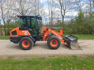 รถตักล้อยางดีเซล Kubota WL34 ปี 2024 รถตักขนาดเล็ก พร้อมกระบอกไฮดรอลิก Eaton แบริ่ง ปั๊ม มอเตอร์ รับประกัน 1 ปี บริการที่บ้าน - Product Image 6
