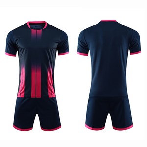 Camiseta de Fútbol Personalizada con Estampado Digital Vintage, Diseño de Logotipo Gratuito, Estilo Americano, 100% Poliéster - Product Image 4