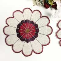 Juego de Cuatro Posavasos con Bordado Floral de Cuentas Hechos a Mano, Elegantes, Bonitos, Ecológicos para el Hogar, de Hiba Enterprises