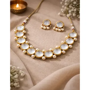 Conjunto de Collar Choker Polki Kundan Chapado en Oro con Perlas para Bodas - Product Image 1