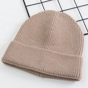 Streetwear Bonnets Chapeaux en tricot à revers brodés Vente en gros OEM Logo personnalisé Bonnets en tricot Chapeaux d'hiver Pakistanais Fabricant en vrac - Product Image 6