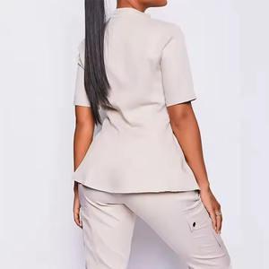 Venta al por mayor Hospital Scrubs Mujeres elegante Médico Scrubs Uniforme de enfermería personalizado de buena calidad de verano Hospital Scrubs - Product Image 4