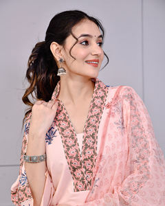 Ensemble de costume en coton Neel Tara avec dupatta Kota Doriya - Product Image 5