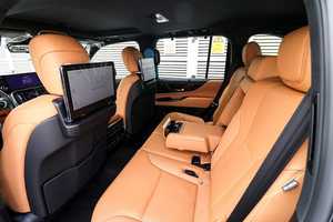 Nuovissimo 2024 LEX US LX600 3.5L V6 TURBO SPORT 499HP/5200RPM 6 cilindri 7 posti cambio automatico a 10 marce - Product Image 3