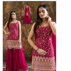 Conjunto de Traje Sharara Bordado Color Vino Tinto para Mujer con Kurti y Dupatta de Diseñador para Bodas y Fiestas - Product Image 1