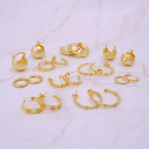 Boucles d'oreilles clous en forme de fleur en laiton plaqué or, minimalistes, avec fermoir à pression, connecteurs pour bijoux - Product Image 6