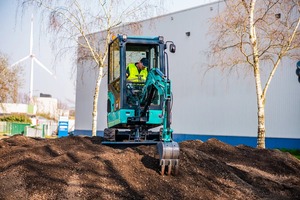 La Sunward SWE 17F es una miniexcavadora de 1,7 toneladas. Lo suficientemente compacto y ligero para el transporte, pero con una gran potencia. - Product Image 3