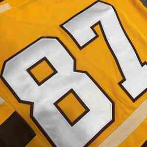 Maillot de hockey sur glace léger et flexible conçu pour la vitesse, l'agilité et l'endurance sur la patinoire - Product Image 3